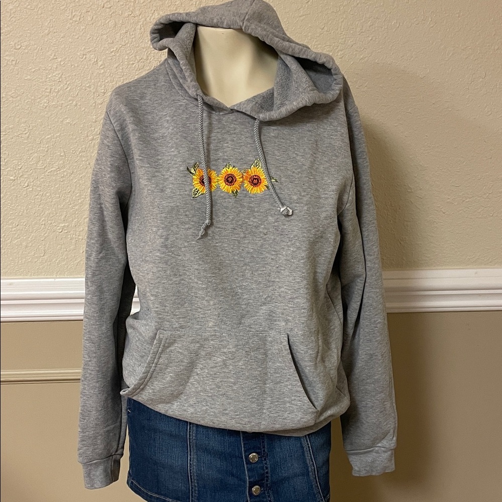 Rue21 Gray Hoodie with Sunflower Design